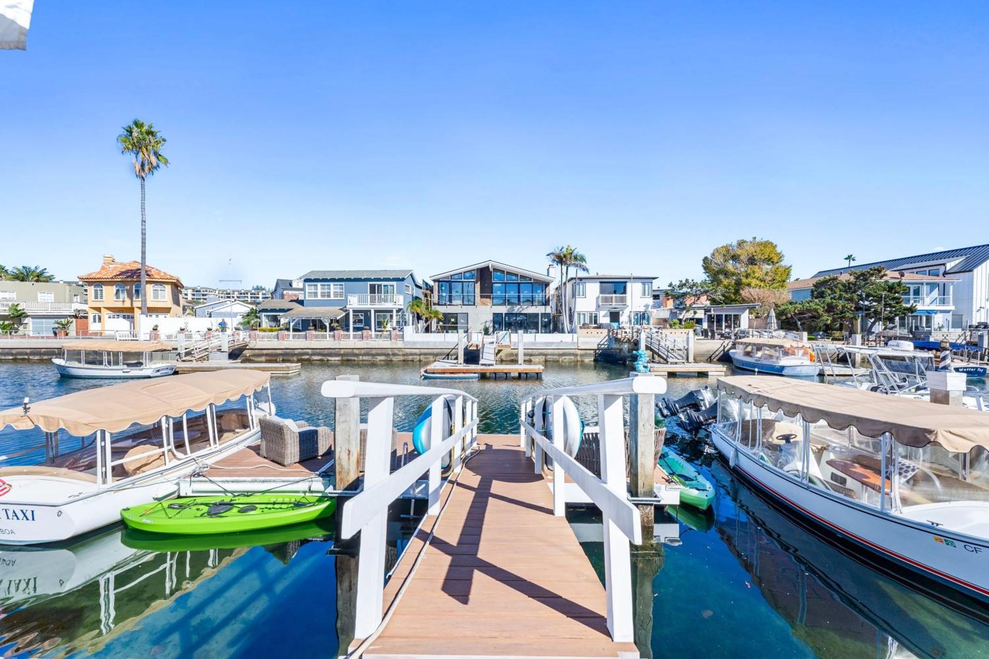 Magical Bayfront Home W Epic Dock On Peninsula Ньюпорт-Бич Экстерьер фото